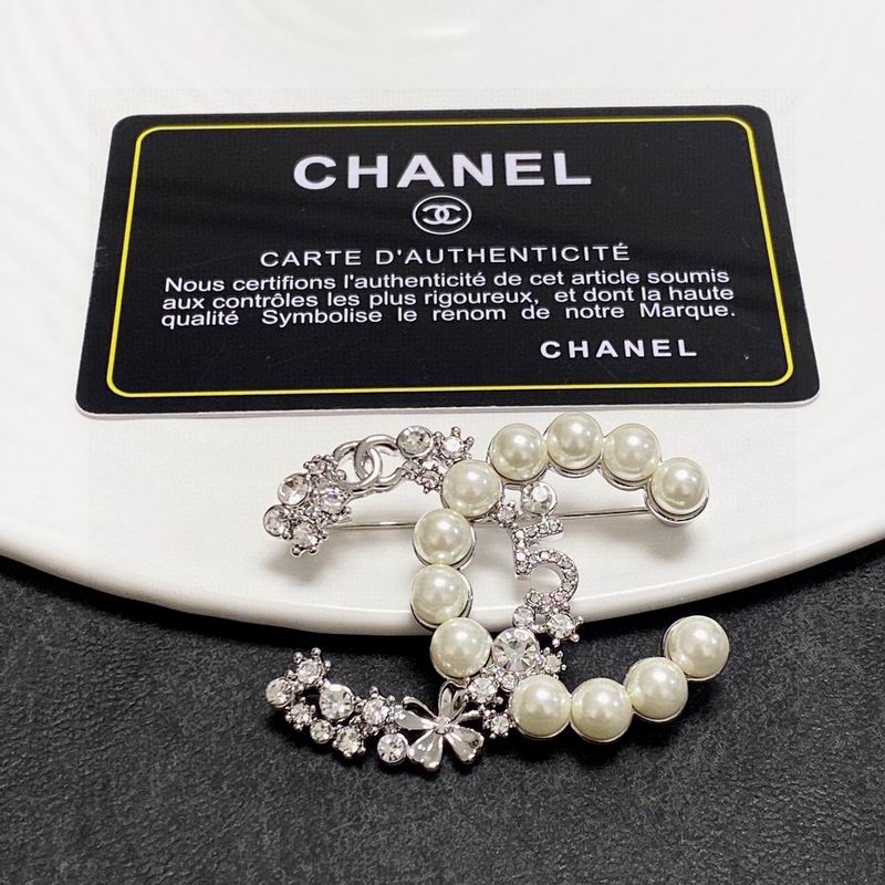 Chanel Brooch 3lyx213